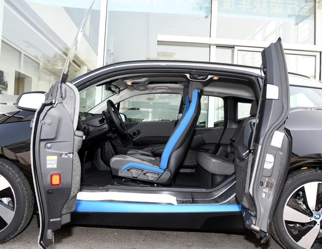 马自达首款电动车公布英国预售价,高配约24万