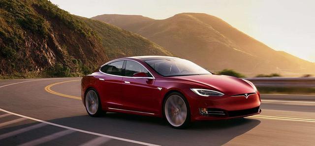 22.99万起 小鹏P7上市 要挑战的 除了Model 3还有续航660公里的它