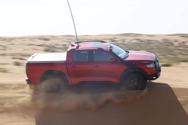 国产猛禽真的来了！全系2.0T+四驱系统，还配备7种驾驶模式