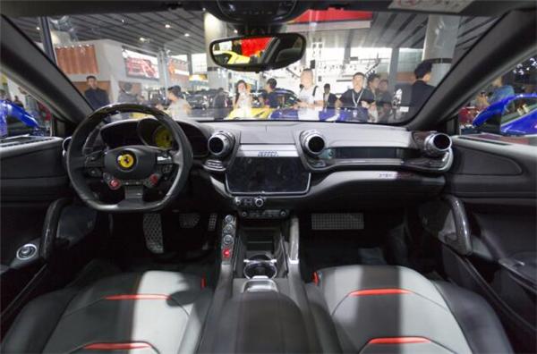首款V8四座超跑澎湃揭幕全新GTC4Lusso T重磅登陆中国