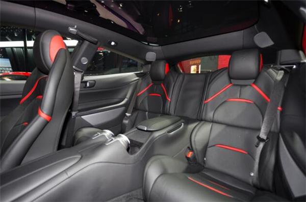 首款V8四座超跑澎湃揭幕全新GTC4Lusso T重磅登陆中国