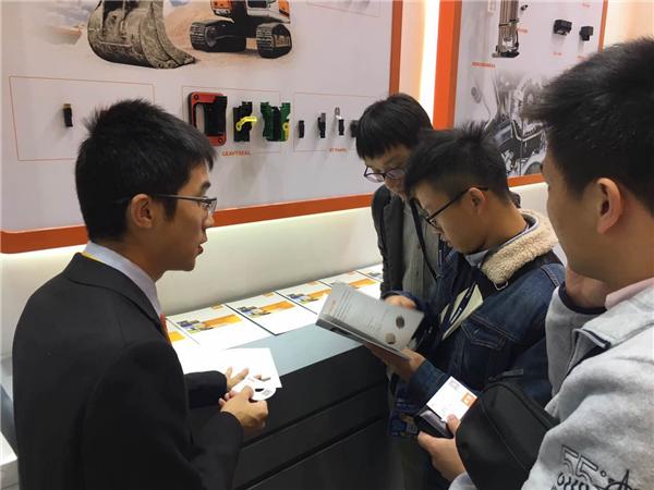 TE Connectivity亮相2016上海宝马展