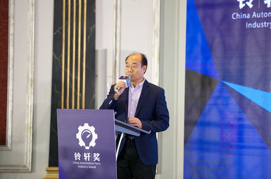 激烈争辩后2016首届铃轩奖出炉 17个案例获奖 共绘“突围之路”