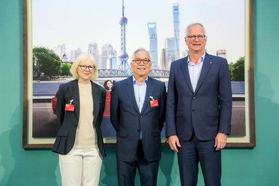 “念廿之间”：保时捷在中国大陆 20 周年主题展亮相 2021 影像上海艺术博览会