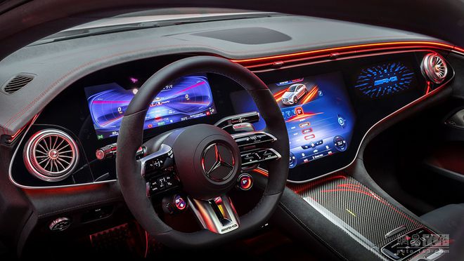 全新梅赛德斯-AMG EQE全球首发 破百仅3.3秒