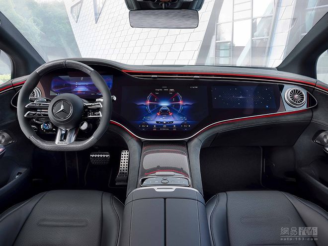 全新梅赛德斯-AMG EQE全球首发 破百仅3.3秒