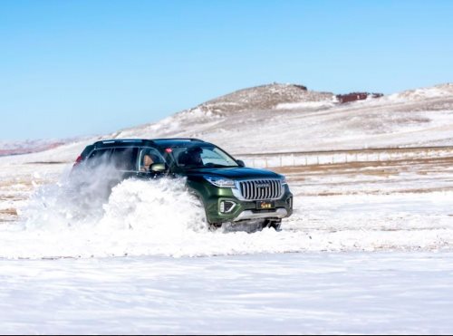 越野老司机倾囊相授 教你如何在雪地路面轻松驾驶