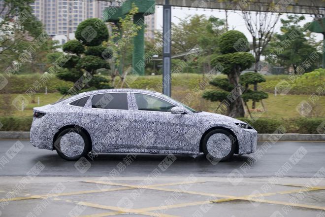 Model 3劲敌来袭 比亚迪海豹效果图全网首爆