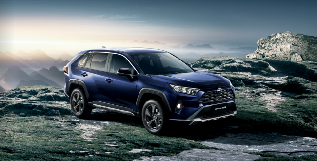 越己 阅世界 一汽丰田RAV4荣放2022款强劲登场