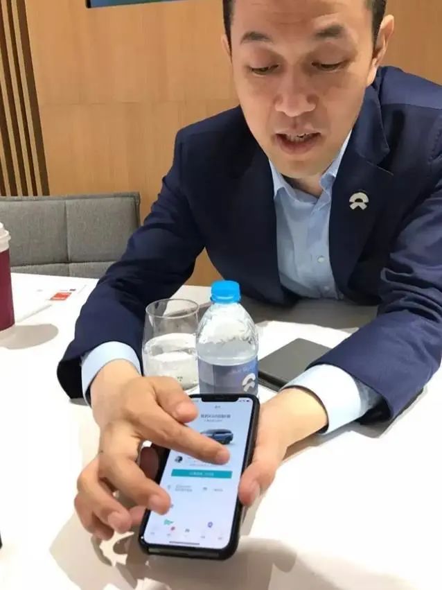 蔚来将会每年研发一款手机！李斌下的是什么棋？