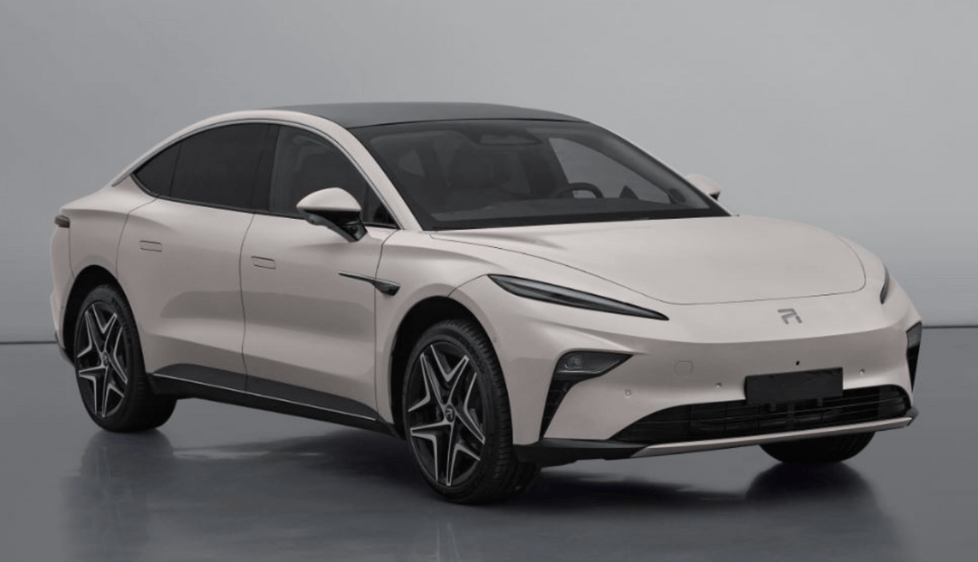 飞凡F7实车曝光，电机总功率最大400kw 支持换电