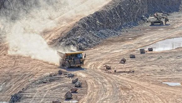 矿山、港口、物流...这条自动驾驶千亿级赛道，又跑出一支交大创业团队