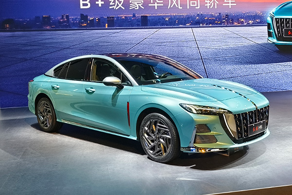传统燃油vs新能源，新老势力广州车展大乱斗