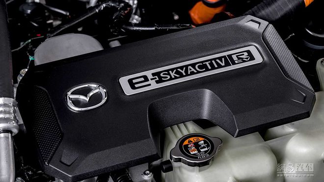 Dӻؚw R_MX-30 e-Skyactiv R-EVװl