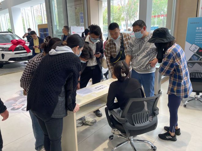 销量下滑/赔钱卖车 这场价格战注定没有赢家