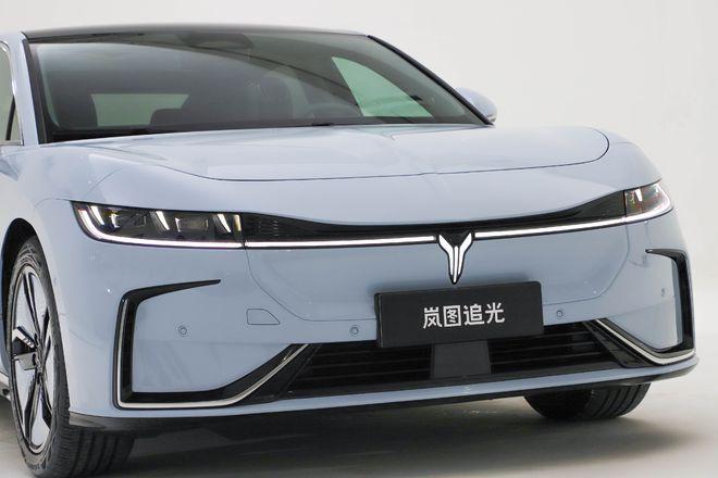 配魔毯功能空悬/3.8s破百 岚图追光预计4月内上市