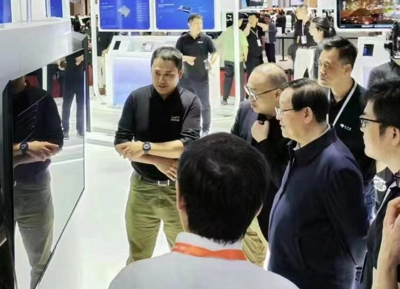 觉非科技发布：基于BEV的数据闭环融合智驾解决方案