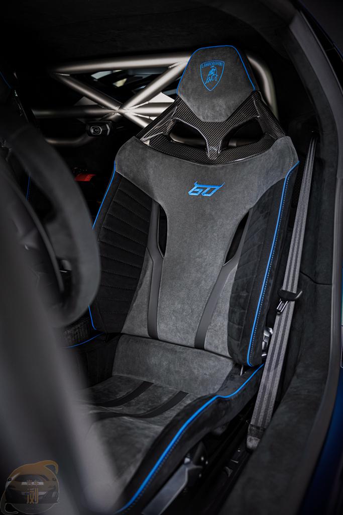 31 - 兰博基尼huracán sto 60周年纪念版-内饰.jpg