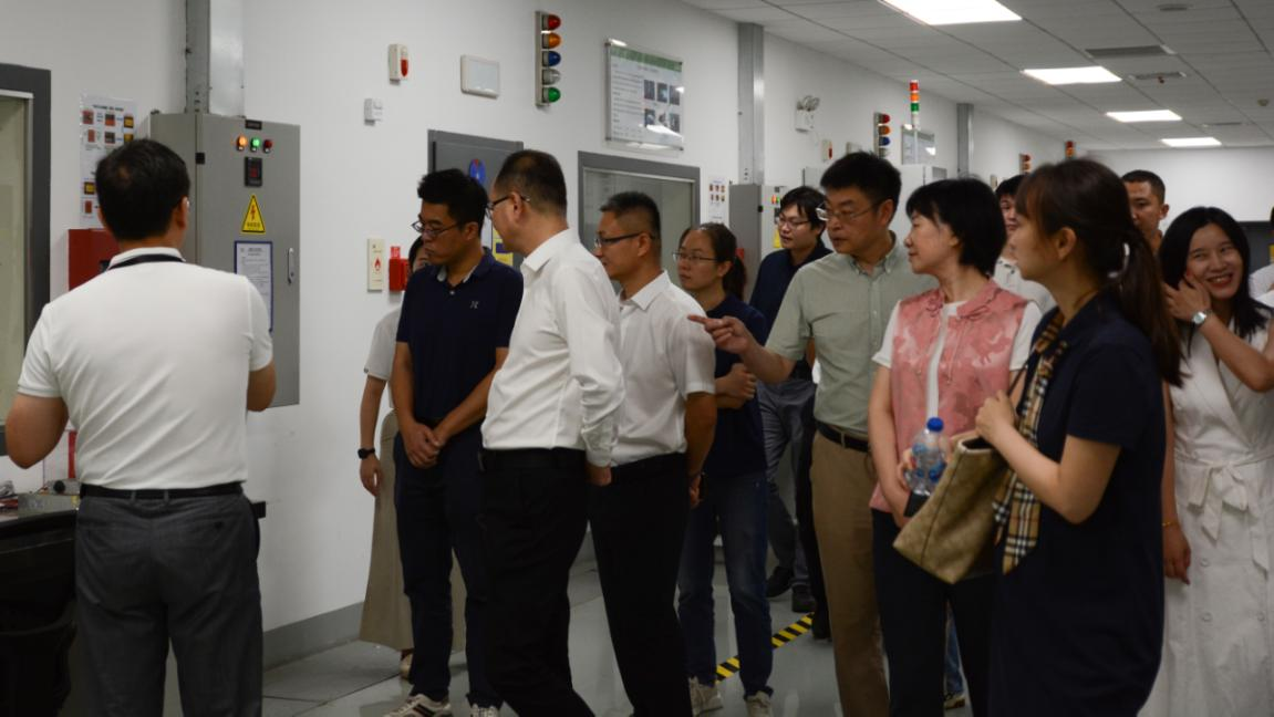 市欧美同学会嘉定分会汽车专委会“走进理事单位——华涧新能源科技（上海）有限公司”活动顺利举办