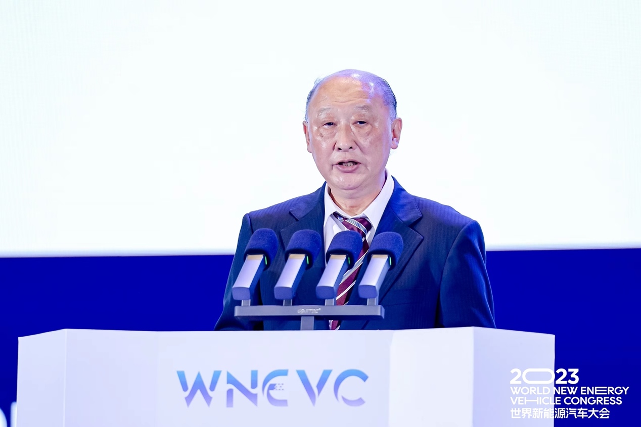 WNEVC 2023 | 中国汽车工程学会名誉理事长，中国工程院院士李骏：汽车产业绿色低碳发展路线图1.0发布