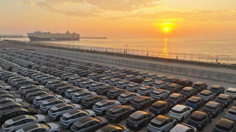 血拼2024，价格战已过时，大模型、快充、出口成“内卷”新方向！