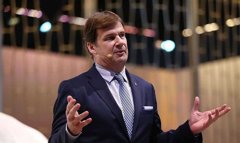 Jim Farley_presentation-04_i.jpg