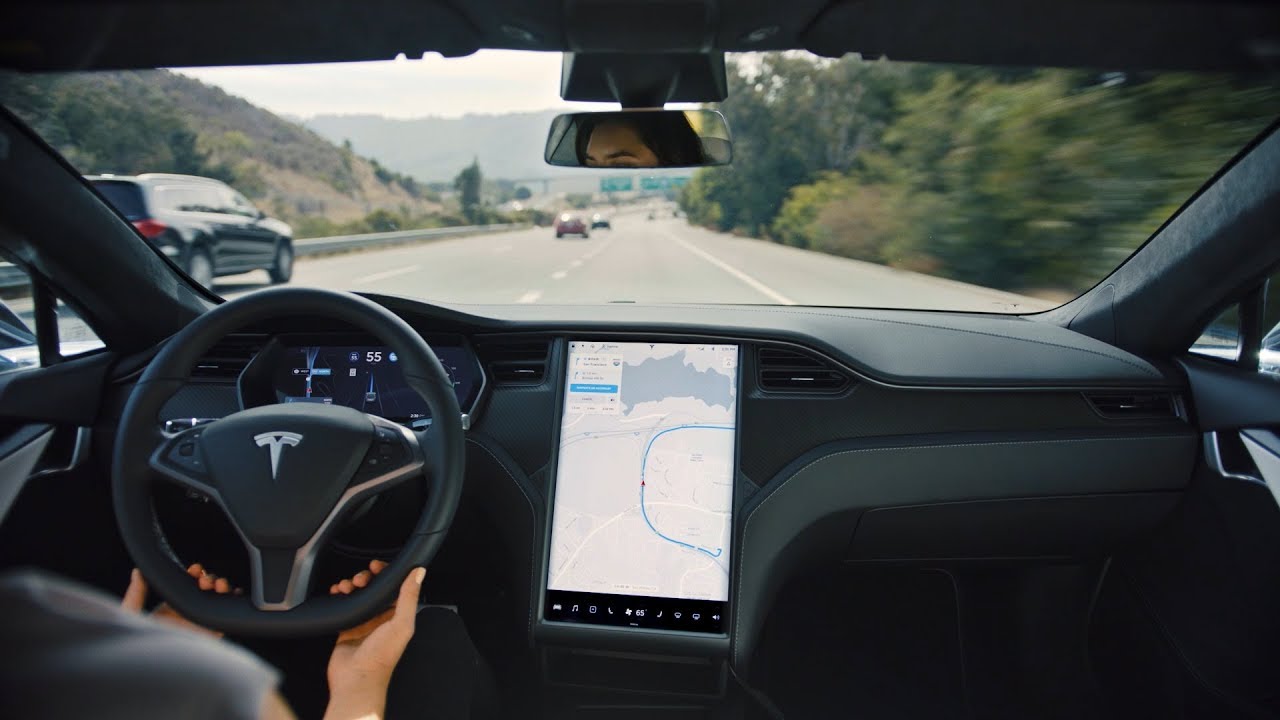 NHTSA发现特斯拉Autopilot存在“重大安全漏洞”