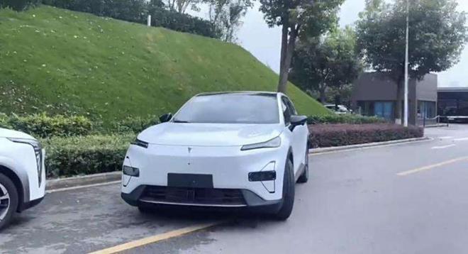 提供纯电/增程两种动力 深蓝S05实车图曝光