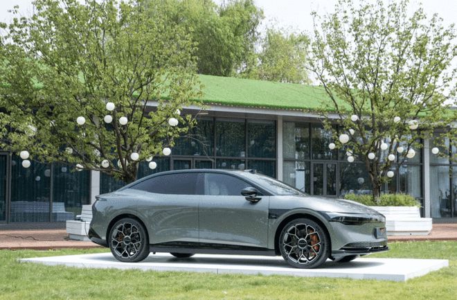2025款极氪001/极氪007上市 售价20.99万元起