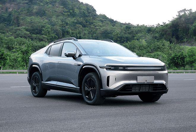 CLTC里程超1000km 长安启源E07增程版实车图曝光