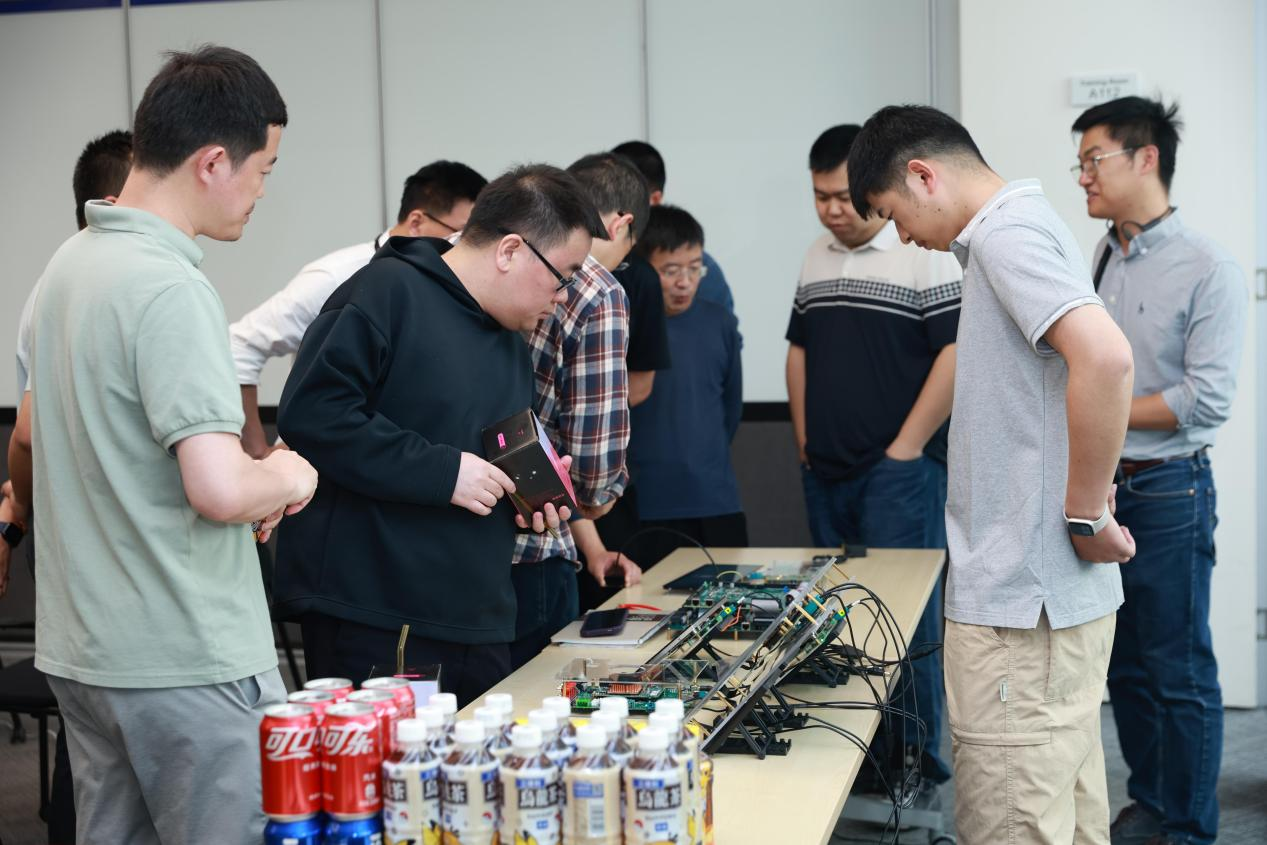 芯驰科技与安波福联合举办技术研讨会，深化智能汽车领域合作交流