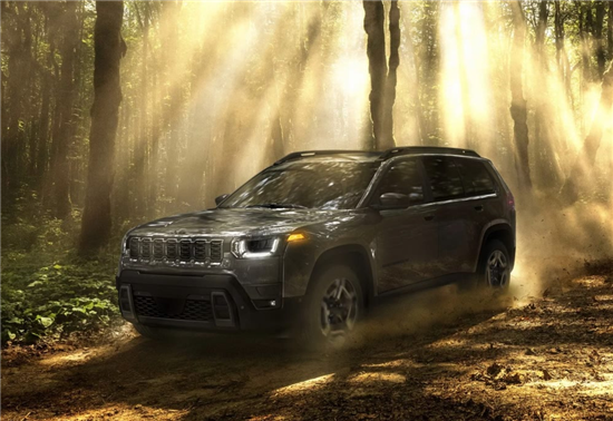 回归经典设计 全新Jeep自由光官图发布