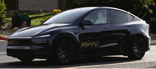 特斯拉Robotaxi实车曝光 即将开启试运营