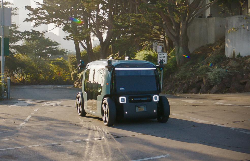 Zoox启动首个自动驾驶出租车量产工厂，挑战特斯拉和Waymo