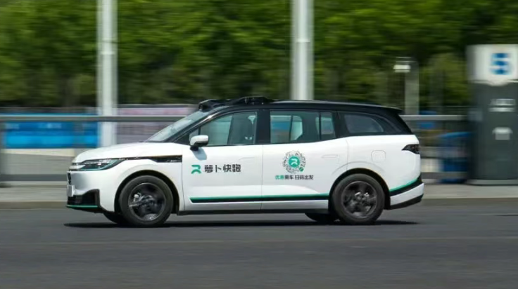 方向盘消失前夜：特斯拉、百度、哈啰三巨头的Robotaxi战争