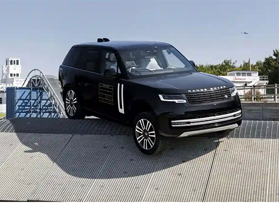 将于2026年上市 路虎揽胜纯电版原型车发布