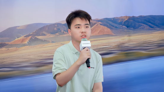 男孩站在湖边

AI 生成的内容可能不正确。