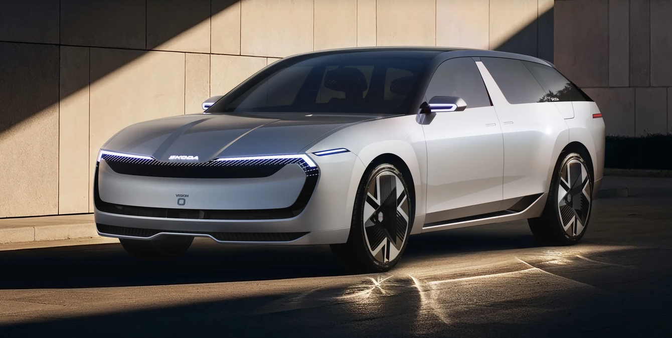 IAA 2025国际车企观察：传统豪强重塑电动格局，软件定义汽车成新战场