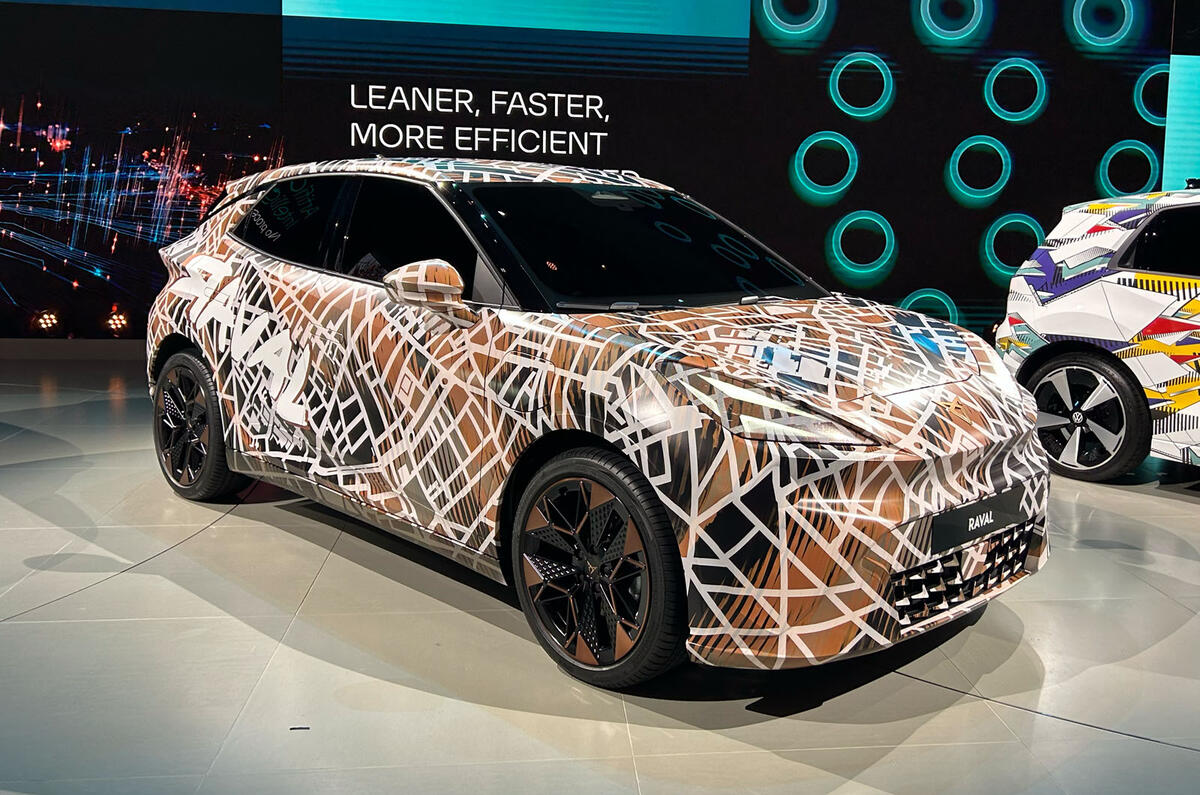 IAA 2025国际车企观察：传统豪强重塑电动格局，软件定义汽车成新战场