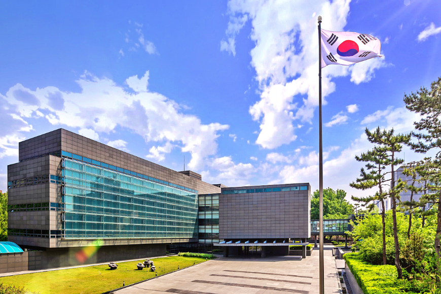 韩国拟加快制造业人工智能转型：2029年量产人形机器人，2030年量产自动驾驶汽车