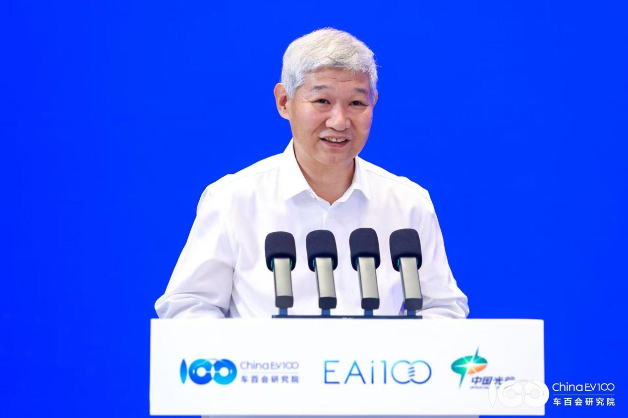 聚合智能产业发展大会（2025）在光谷成功举办，聚合“三大件”成产业新焦点