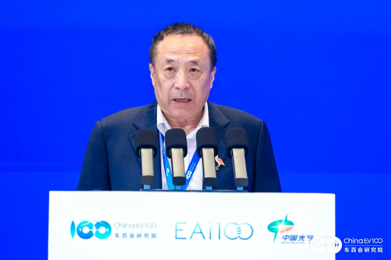 聚合智能产业发展大会（2025）在光谷成功举办，聚合“三大件”成产业新焦点