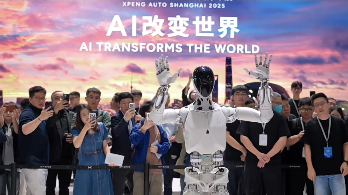 华为“阴影”下，蔚小理紧急“换防”？
