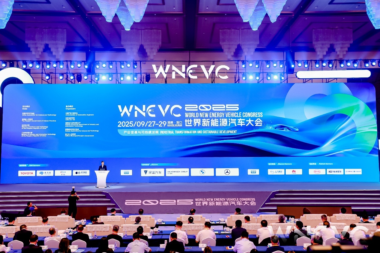 纯电、混动、氢能“三轨并行”，2035渗透率50%目标可期