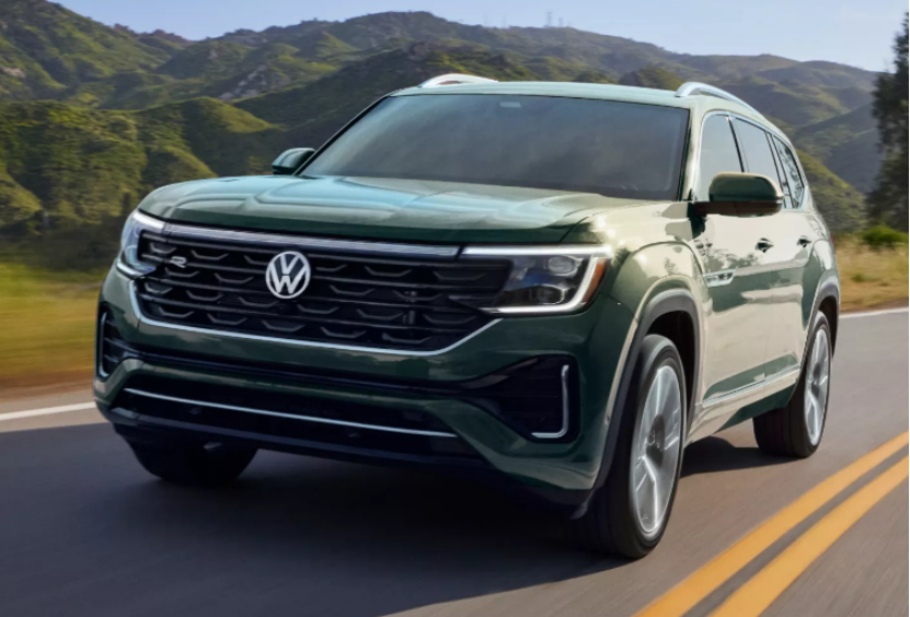 因首份合同谈判陷入僵局，大众汽车田纳西州工厂工人投票批准罢工