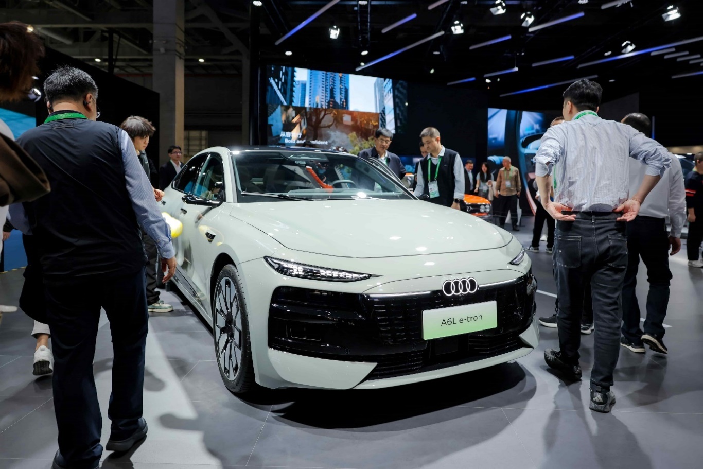 再赴进博之约|大众汽车集团前沿科技点亮出行未来