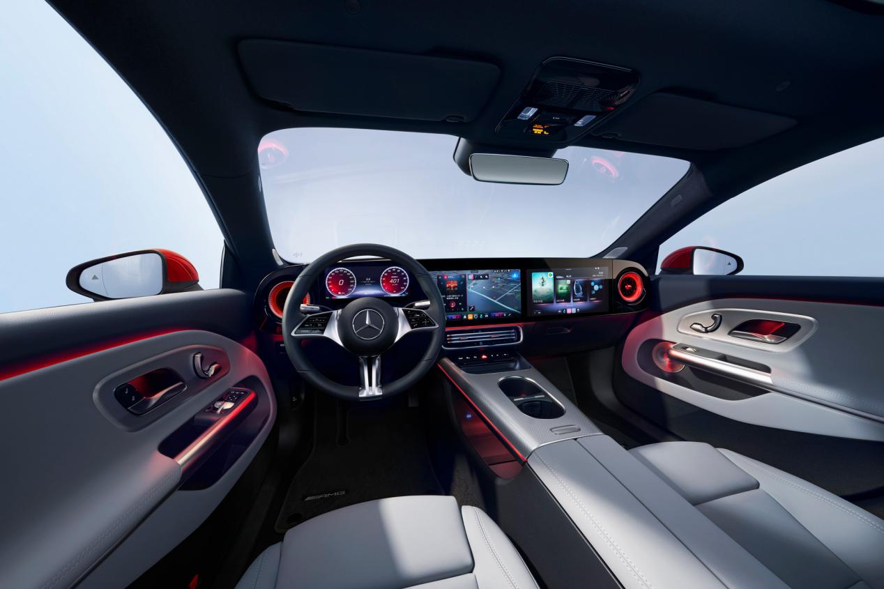 不做杂牌电动车的奔驰，完成关键一跃