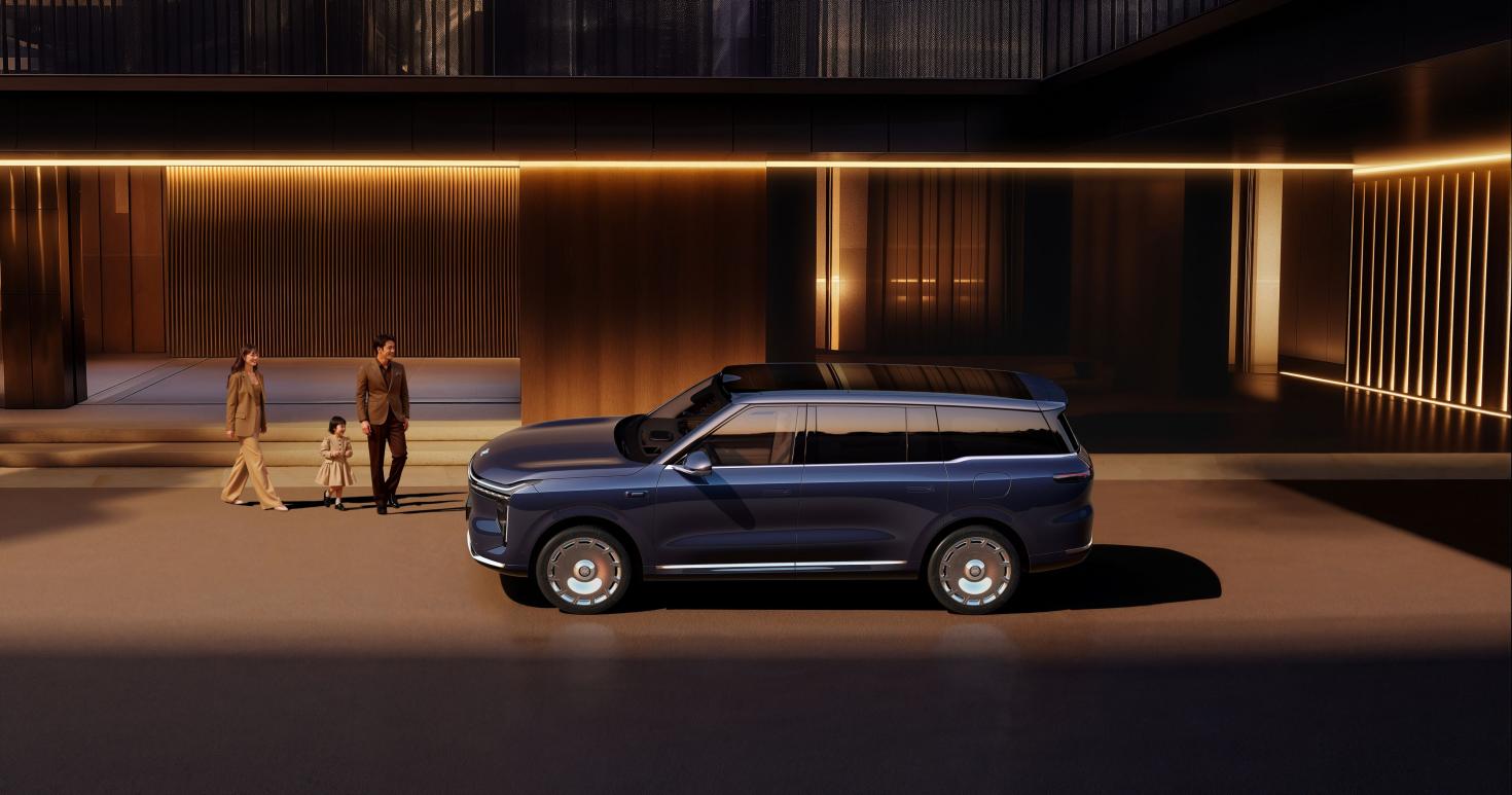 智己LS9上市：增程大六座SUV，售32.28万元起