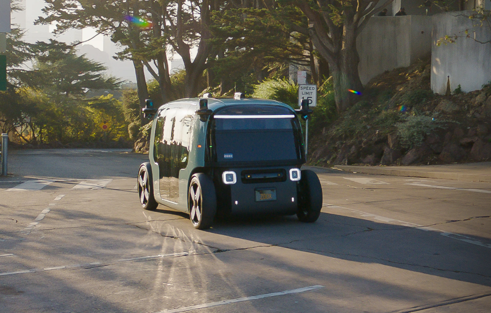 Zoox在旧金山向部分用户开放自动驾驶出租车服务