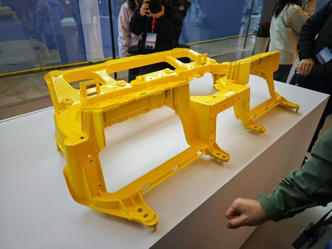 汽车轻量化突围战，赛力斯为何最看好镁合金？